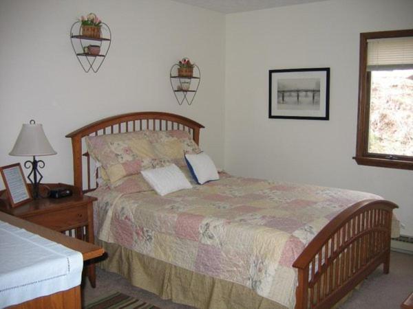 Spruce Hill Inn & Cottages Mansfield Habitación foto