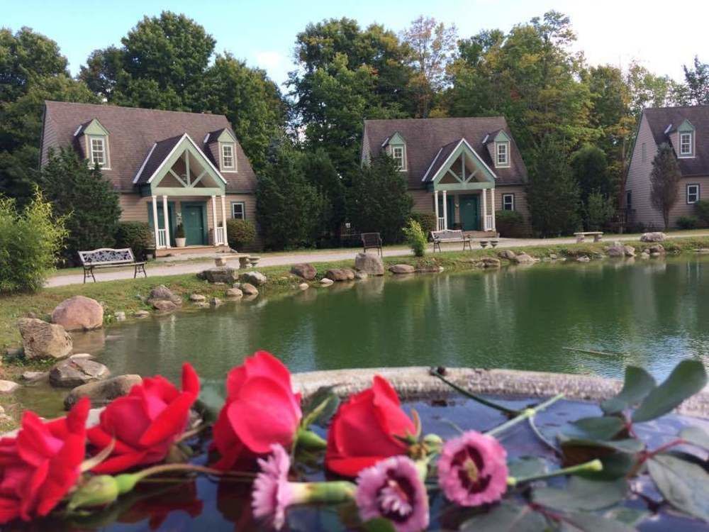 Spruce Hill Inn & Cottages Mansfield Exterior foto